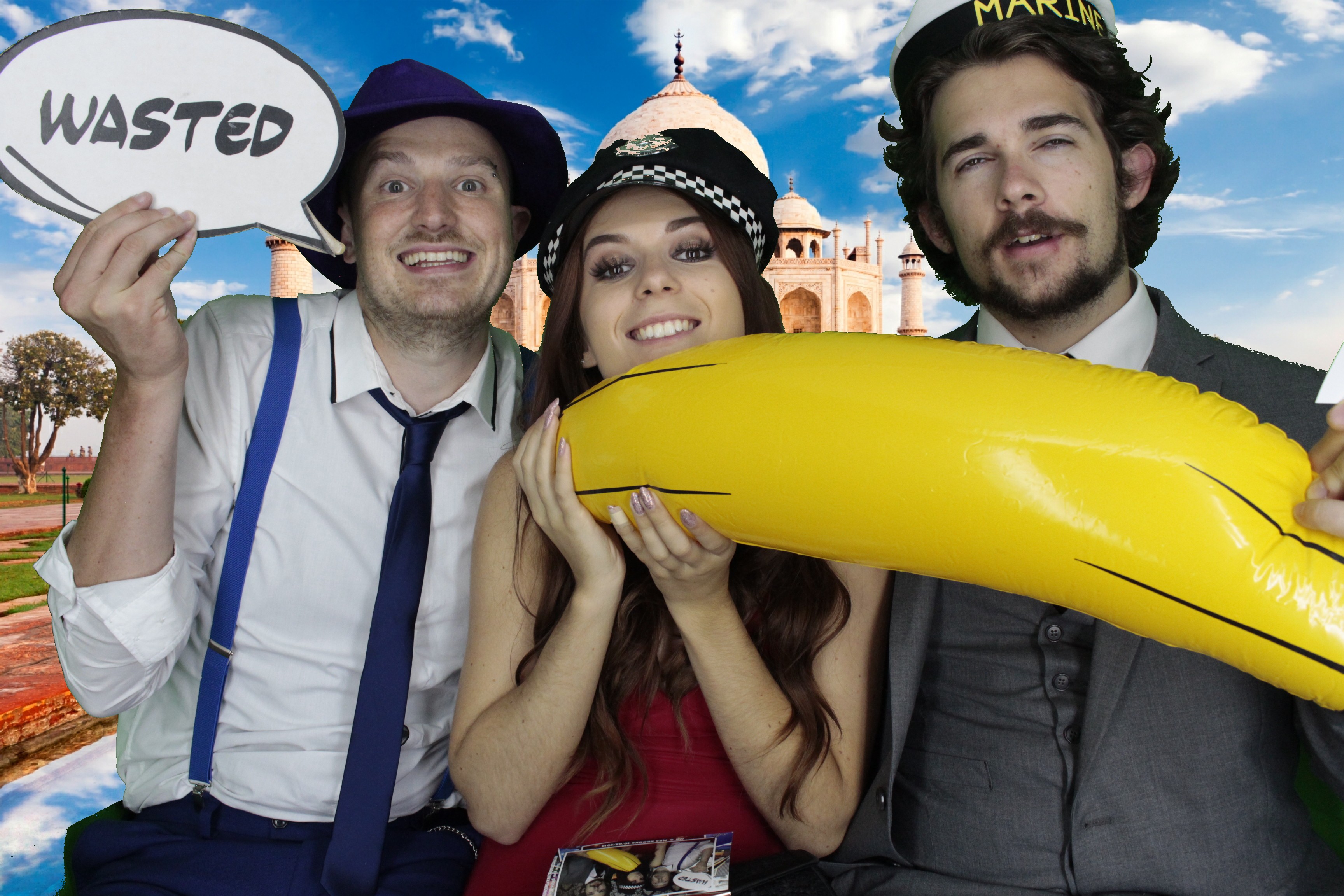 Mr & Mrs Brooks | View more photos from the event at gallery.myphotoboothexperience.co.uk/u/MyPhotoBoothExperienceLtd/Mr-Mrs-Brooks